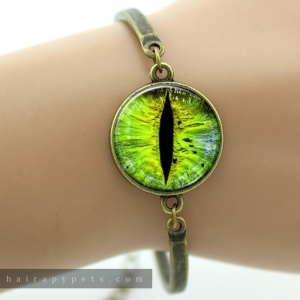 green cat eye bracelet bronze