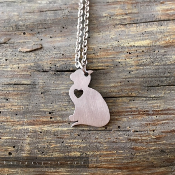 cat figure with heart necklace silver